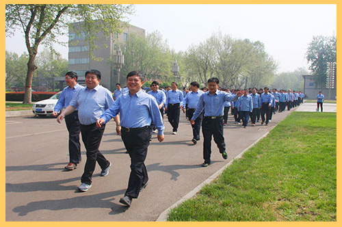 興泰發電公司每年組織開展健身徒步活動，倡導全民健身.jpg